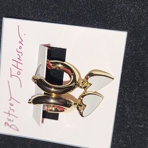 Betsey Johnson Gold and White Heart Earrings Huggie Hoop Te Rt TL LS